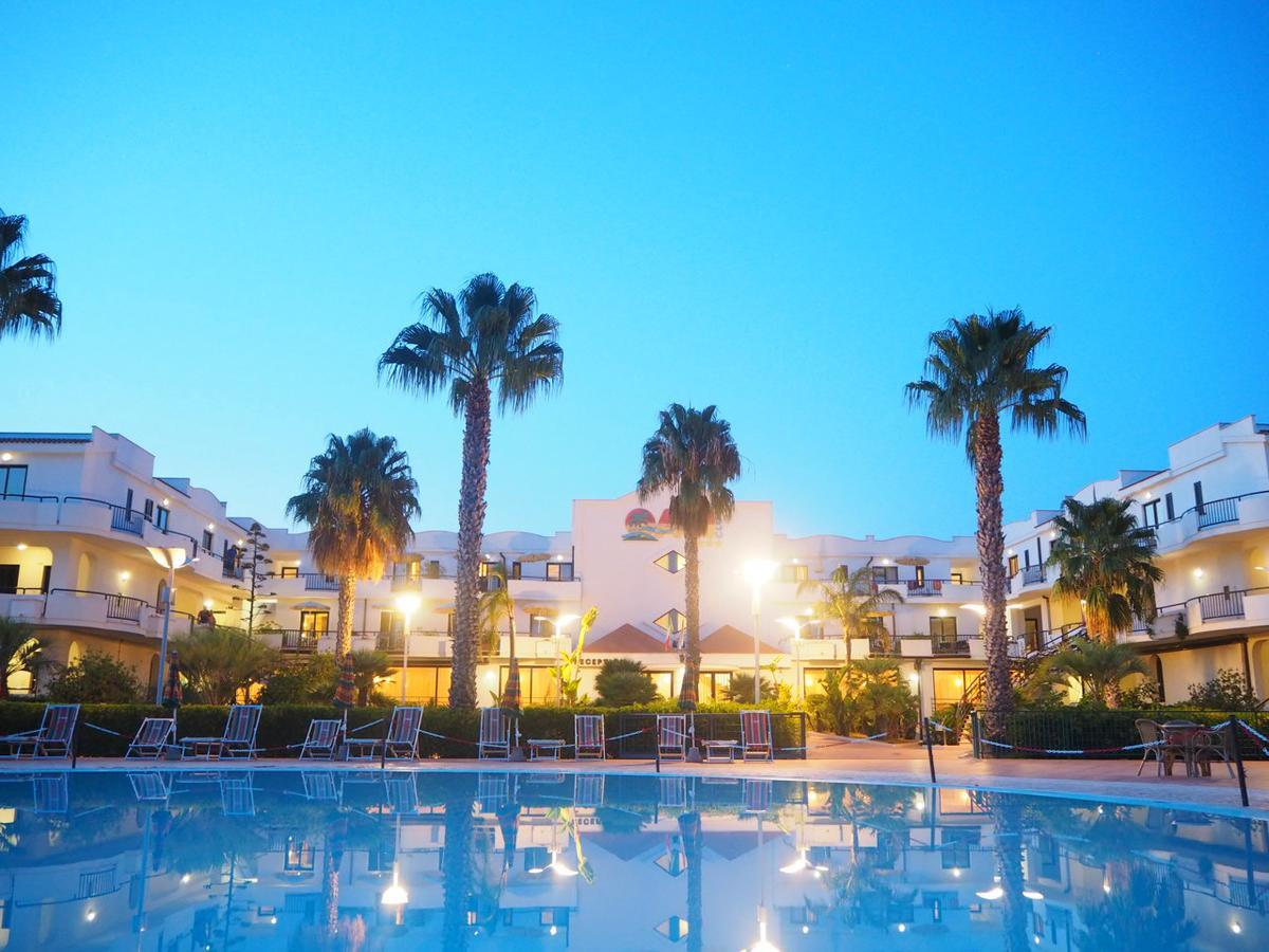 Oasiclub Hotel ヴィエステ エクステリア 写真