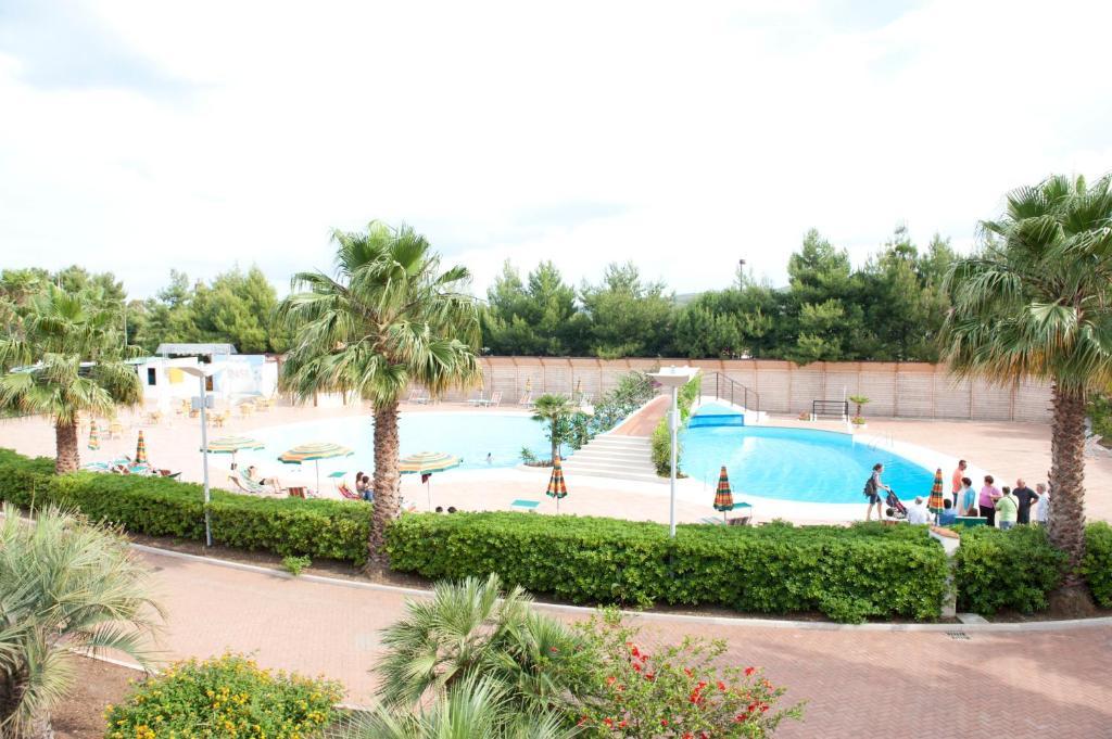 Oasiclub Hotel ヴィエステ エクステリア 写真